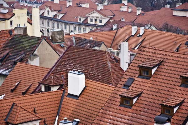 Rotes Dach von Gebäuden — Stockfoto