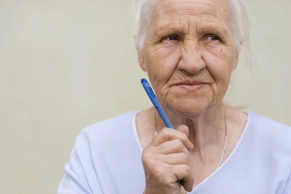 Wanita lanjut usia yang bijaksana — Stok Foto
