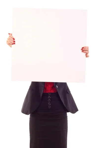 Mujer sosteniendo signo en blanco — Foto de Stock