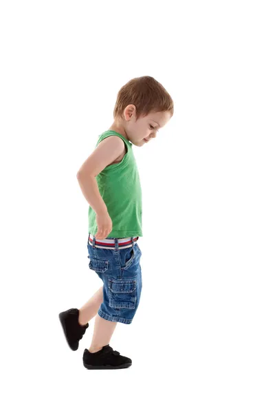 小さな男の子を歩く — ストック写真