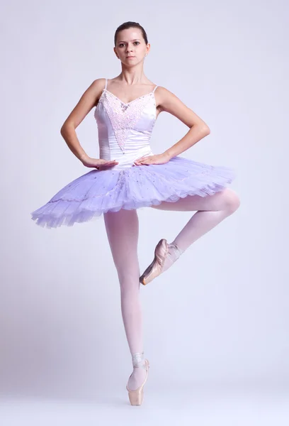 Ballerina in position — Stock Photo, Image