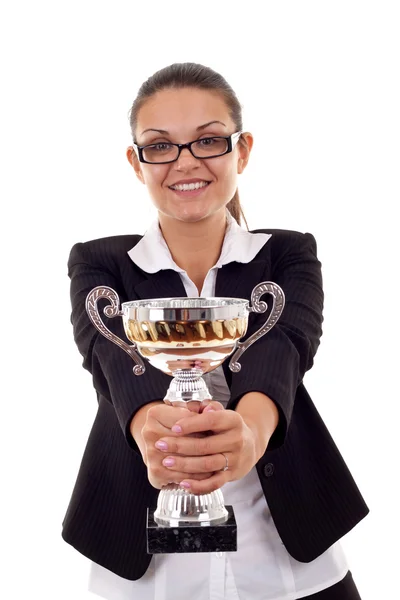 Vrouw het uitdelen van een gouden trofee — Stockfoto