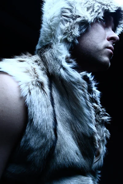毛皮の肖像画ファッション男性 — ストック写真