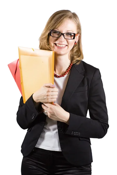 Улыбающаяся деловая женщина с цветными папками — стоковое фото
