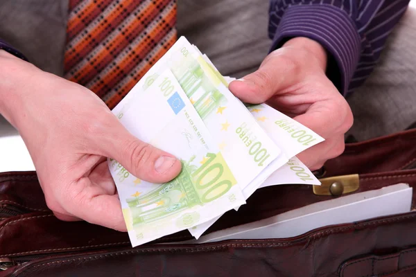 Man is paying with euro banknotes — Stock Photo, Image