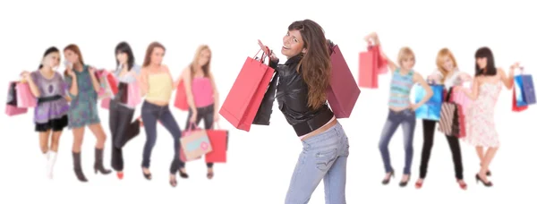 Alışveriş torbalı mutlu kadın. — Stok fotoğraf