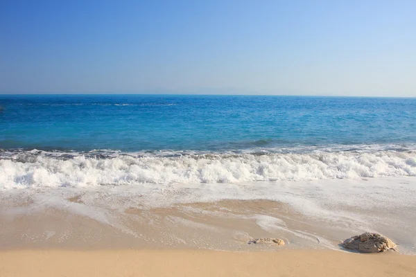 Verano en la playa en Grecia — Foto de Stock