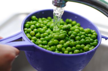 Washing peas clipart