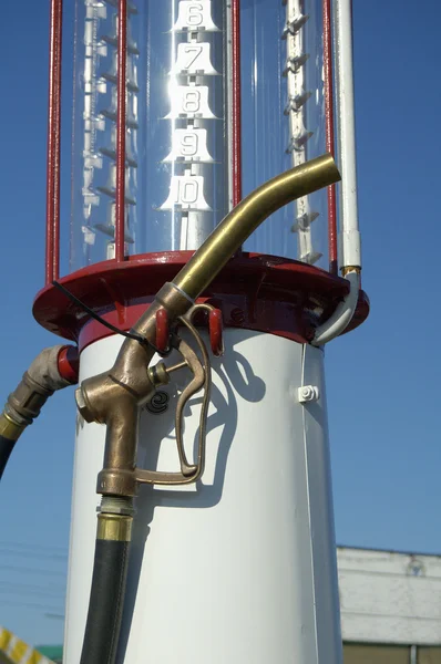 Starožitný benzinové pumpy — Stock fotografie