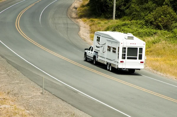 Recreational vehicles on the highway — Stock Photo, Image