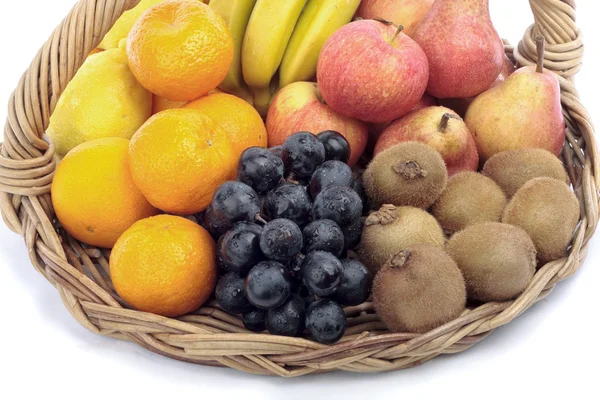 Selezione di frutta isolata su bianco — Foto Stock