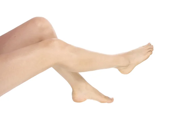 Beyaz arka plan üzerinde izole kadın bacakları — Stok fotoğraf