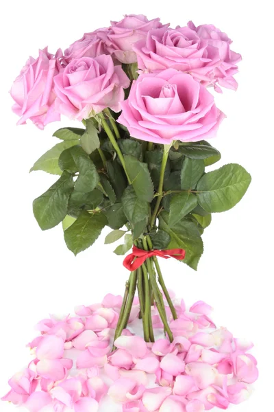 Buquê de rosas rosa sobre fundo branco — Fotografia de Stock