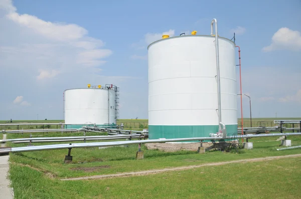 Tanks for oil storage — Stock Photo, Image