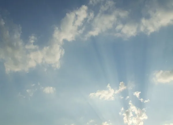 Gökyüzündeki bulutlar