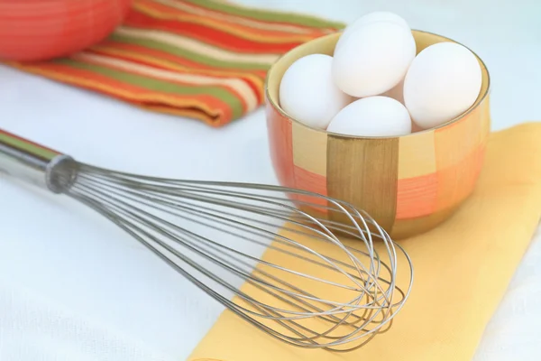 Ovos e Ovos Whisk — Fotografia de Stock