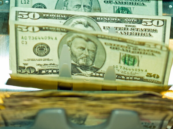 Электронный денежный счетчик обработки US $50
