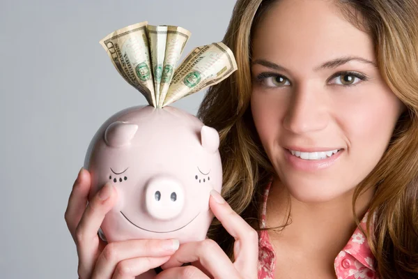 Mujer sosteniendo Piggybank — Foto de Stock
