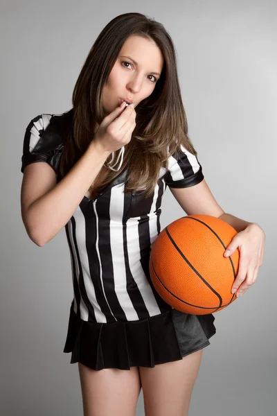 Basket fotbollsdomare flicka — Stockfoto