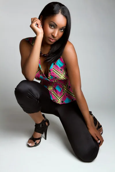 Zwarte fashion model vrouw — Stockfoto