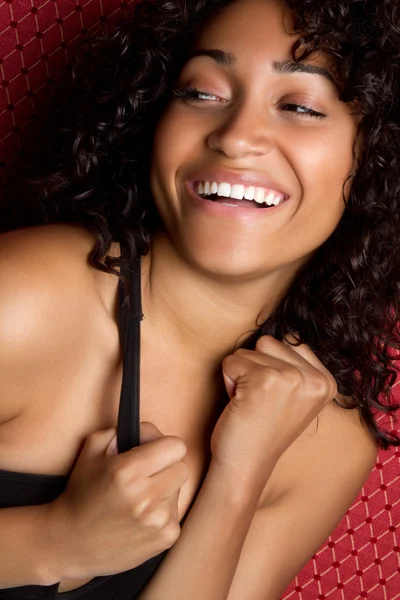 遊び心のある笑う女性 — ストック写真