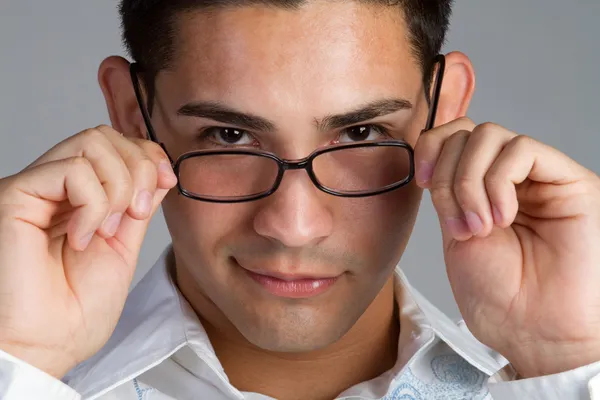 Homem usando óculos — Fotografia de Stock