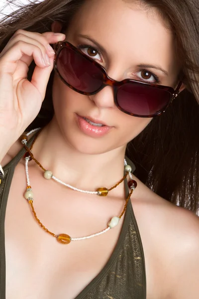 Mooie zonnebril vrouw — Stockfoto
