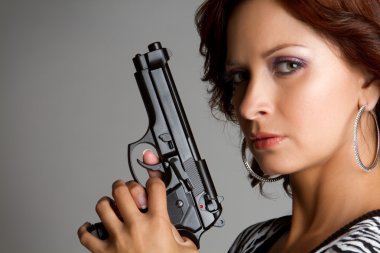seksi silah kadın