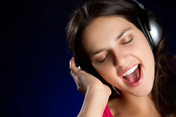 Kulaklıklar müzik kız — Stok fotoğraf