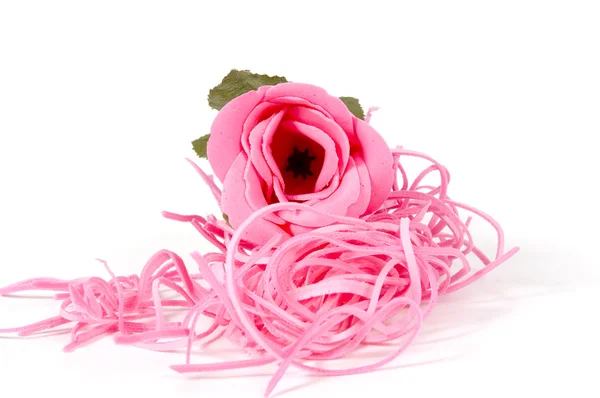 Mooie roze roos op een witte achtergrond Stockfoto