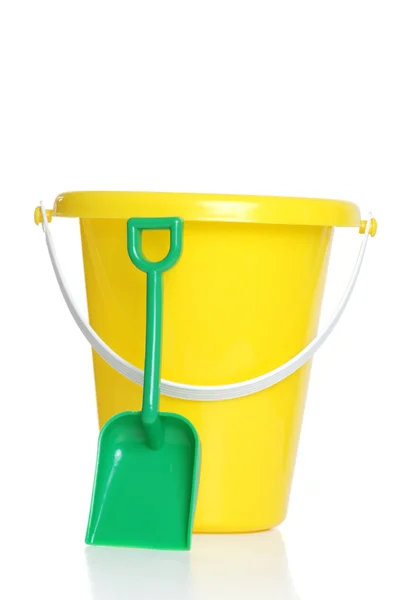 Childs kbelík a rýč — Stock fotografie