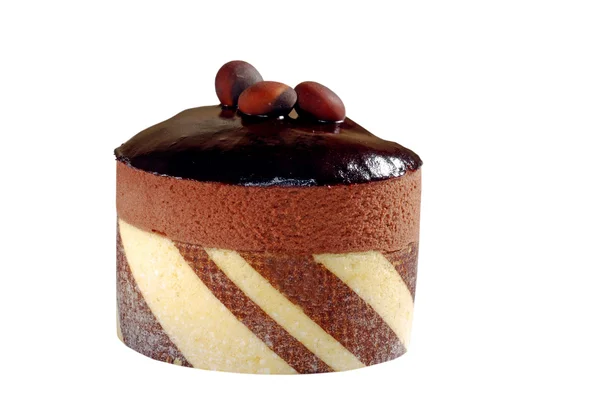 Isolerade chokladtryffel tårta med nötter — Stockfoto
