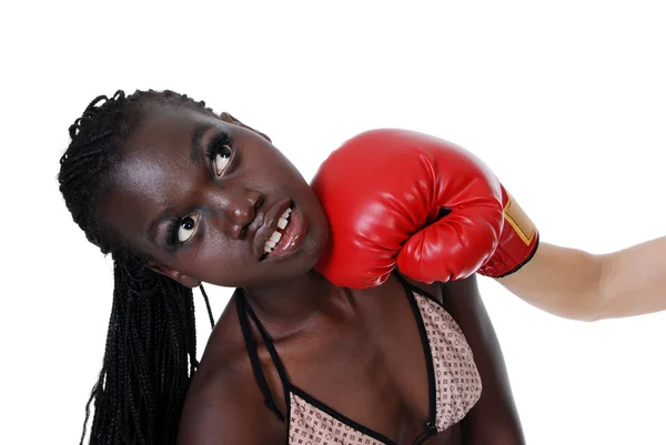 Vrouwelijke bokser krijgen sloeg — Stockfoto