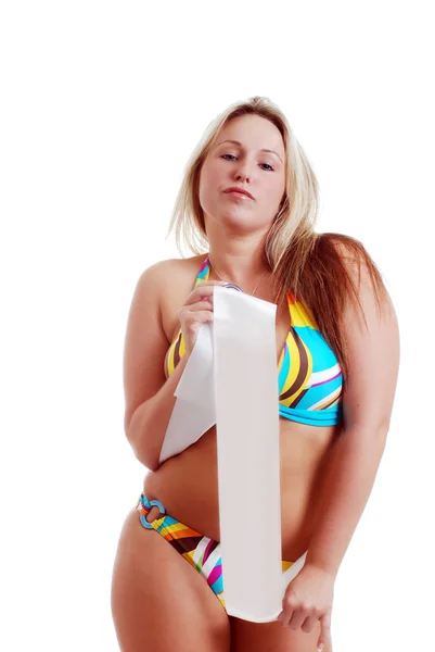 Femme portant un bikini tenant une ceinture isolée — Photo
