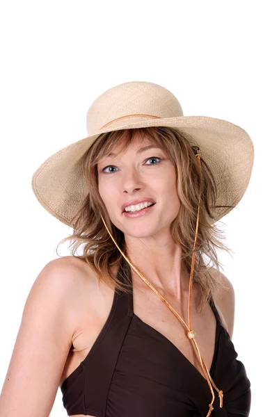 Kobiet na sobie kostium kąpielowy i Słomkowy kapelusz — Zdjęcie stockowe