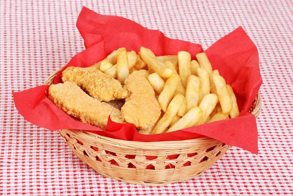 Dedos de pollo y papas fritas — Foto de Stock