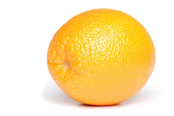 Изолированный апельсин — стоковое фото