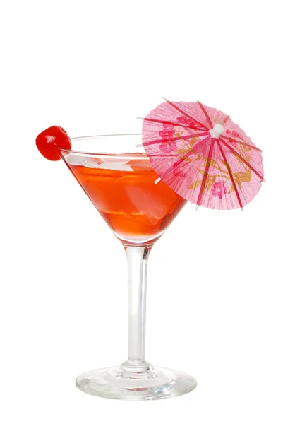 Izolované červené martini s deštníkem — Stock fotografie