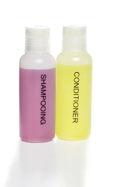 Izolované šampon a kondicionér — Stock fotografie