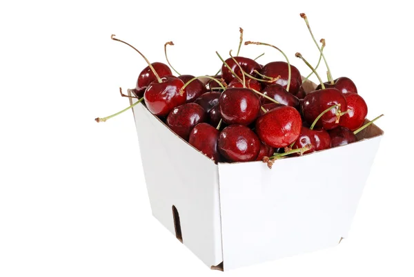 Cerejas frescas em uma caixa — Fotografia de Stock