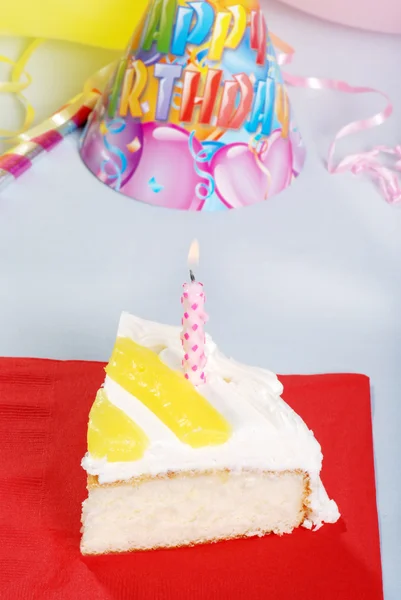 Von oben Zitrone Geburtstagstorte — Stockfoto
