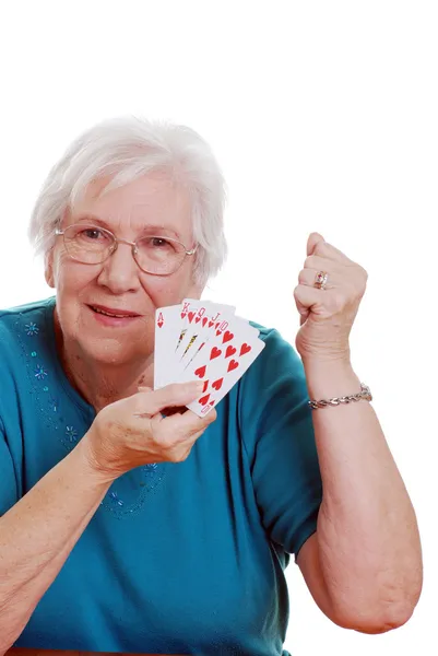 Ανώτερος γυναίκα που παίζει πόκερ — Φωτογραφία Αρχείου