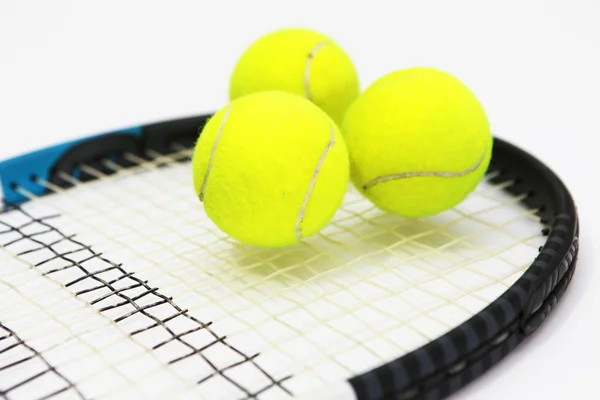 在白色背景上的网球 — 图库照片