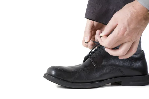 靴を結ぶこと — ストック写真