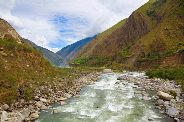 安第斯山脉的河流 — 图库照片