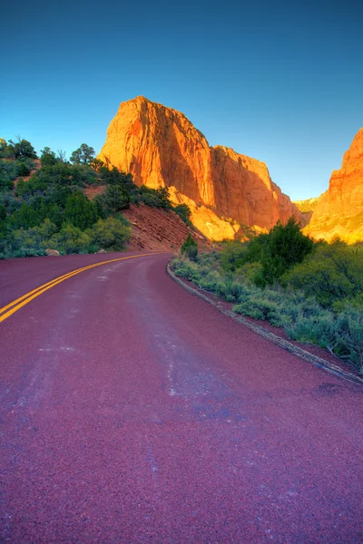 Vägen genom kolob canyons — Stockfoto