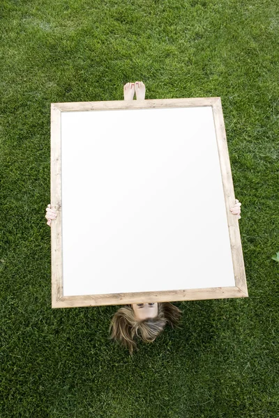 Woman and Blank Canvas — Stock Photo, Image