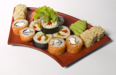 haddelenmiş ve sushi