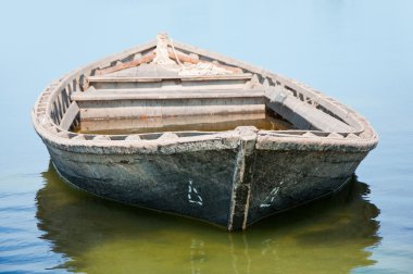 eski balıkçı teknesi