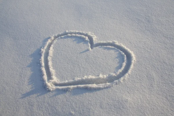 Corazón de nieve —  Fotos de Stock